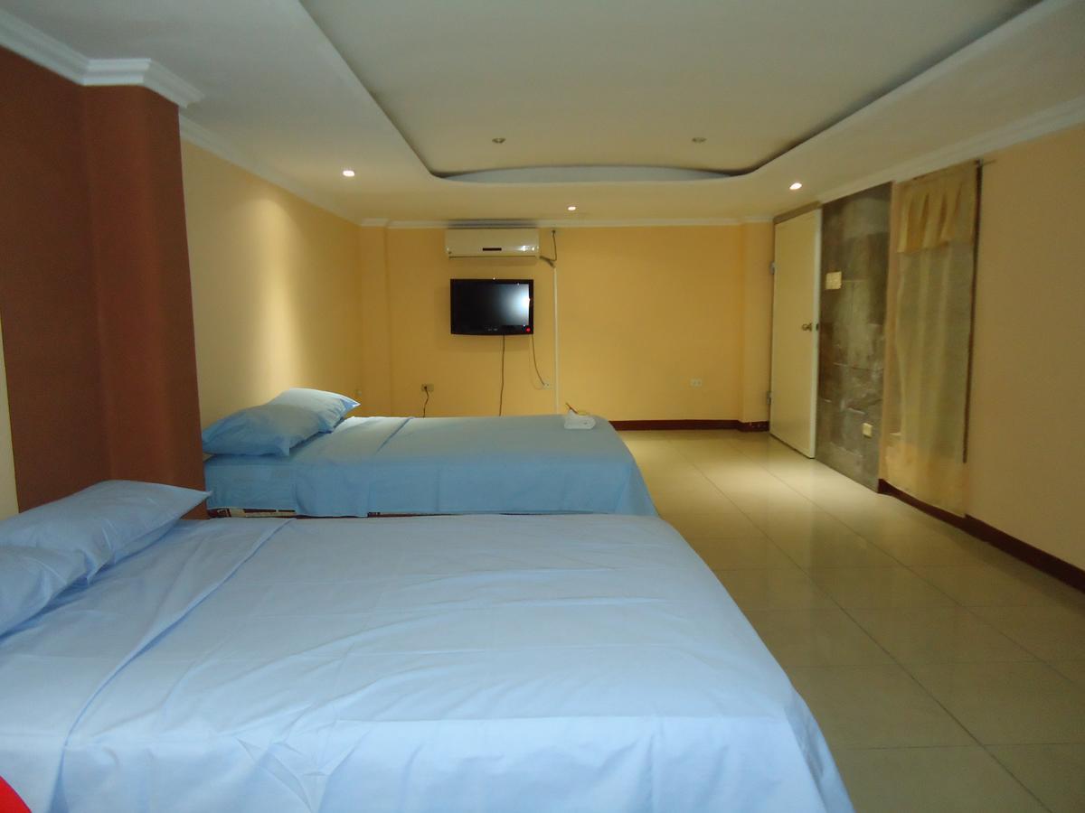 Hostaling Guayaquil Mercedes 外观 照片