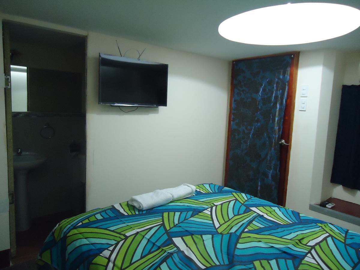 Hostaling Guayaquil Mercedes 外观 照片